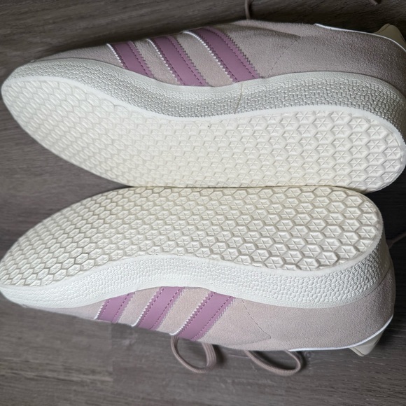 Adidas Originals Gazelle - Woman Size 9 New without Box - Picture 2 of 6